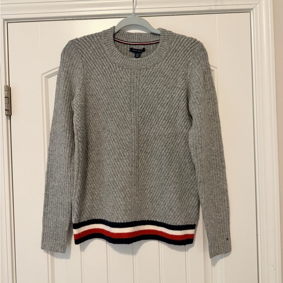 Tommy Hilfiger Sweaters - Tommy Hilfiger Sweater